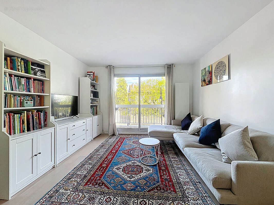 Appartement à SURESNES