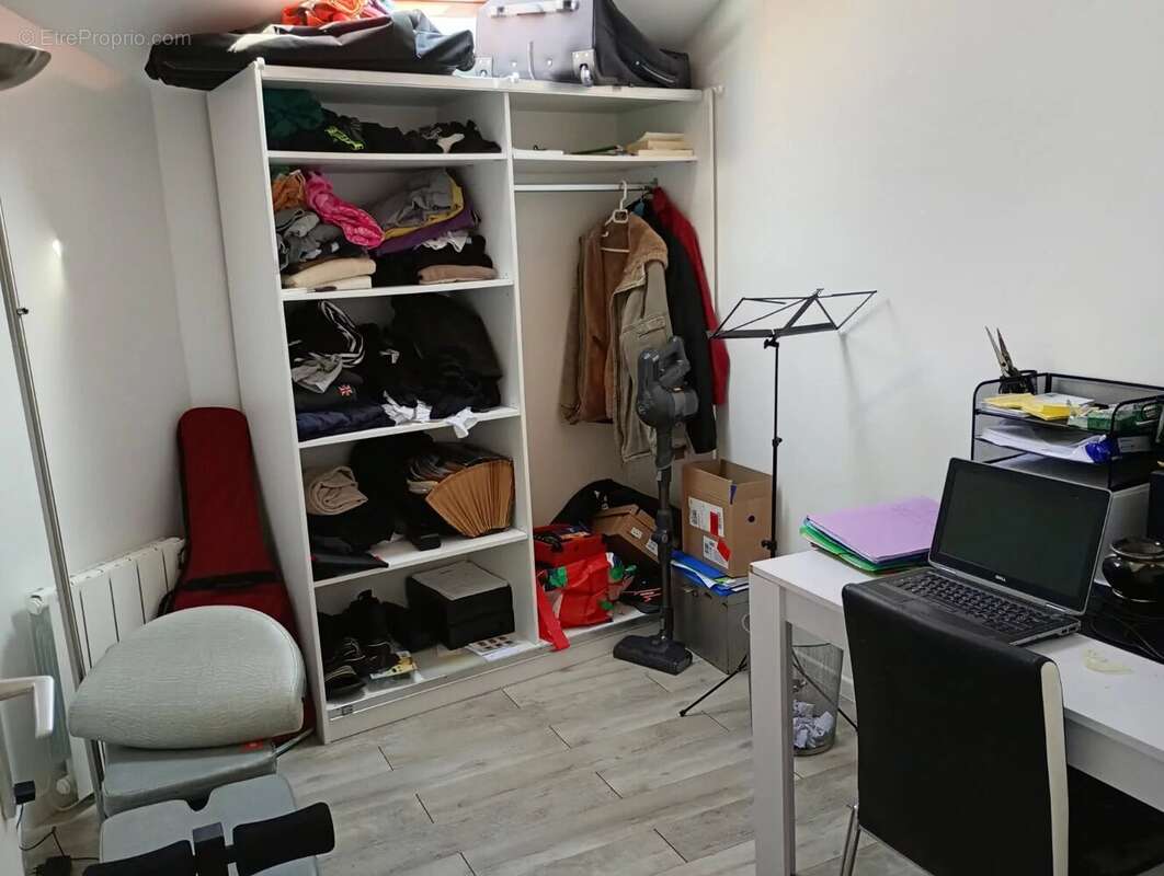 Appartement à DAMPIERRE-EN-YVELINES