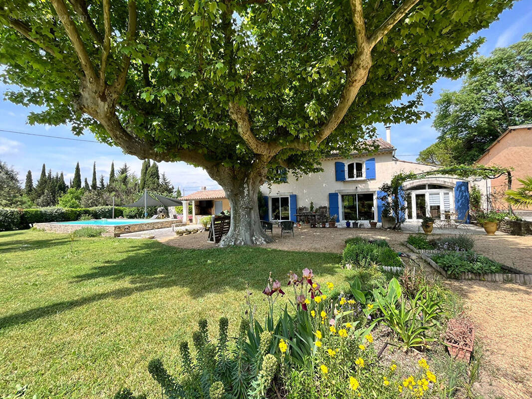 Maison à SUZE-LA-ROUSSE