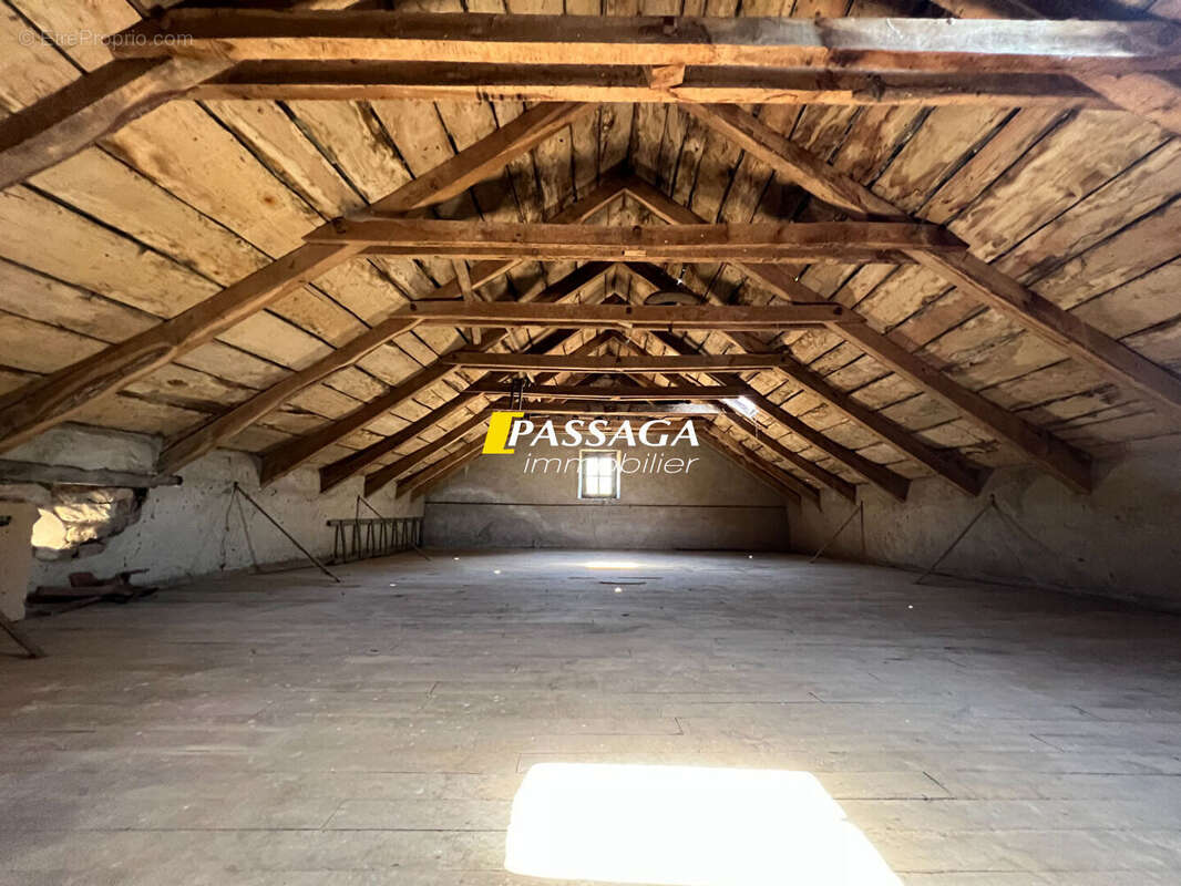 Maison à MONTROZIER