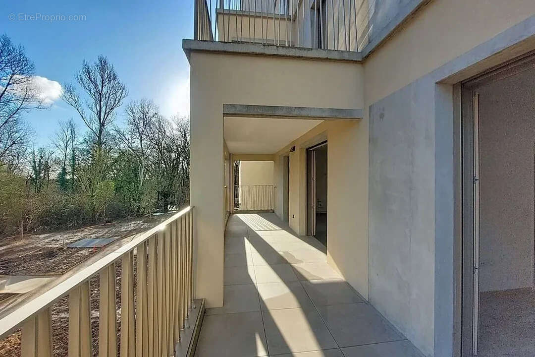 Appartement à RILLIEUX-LA-PAPE