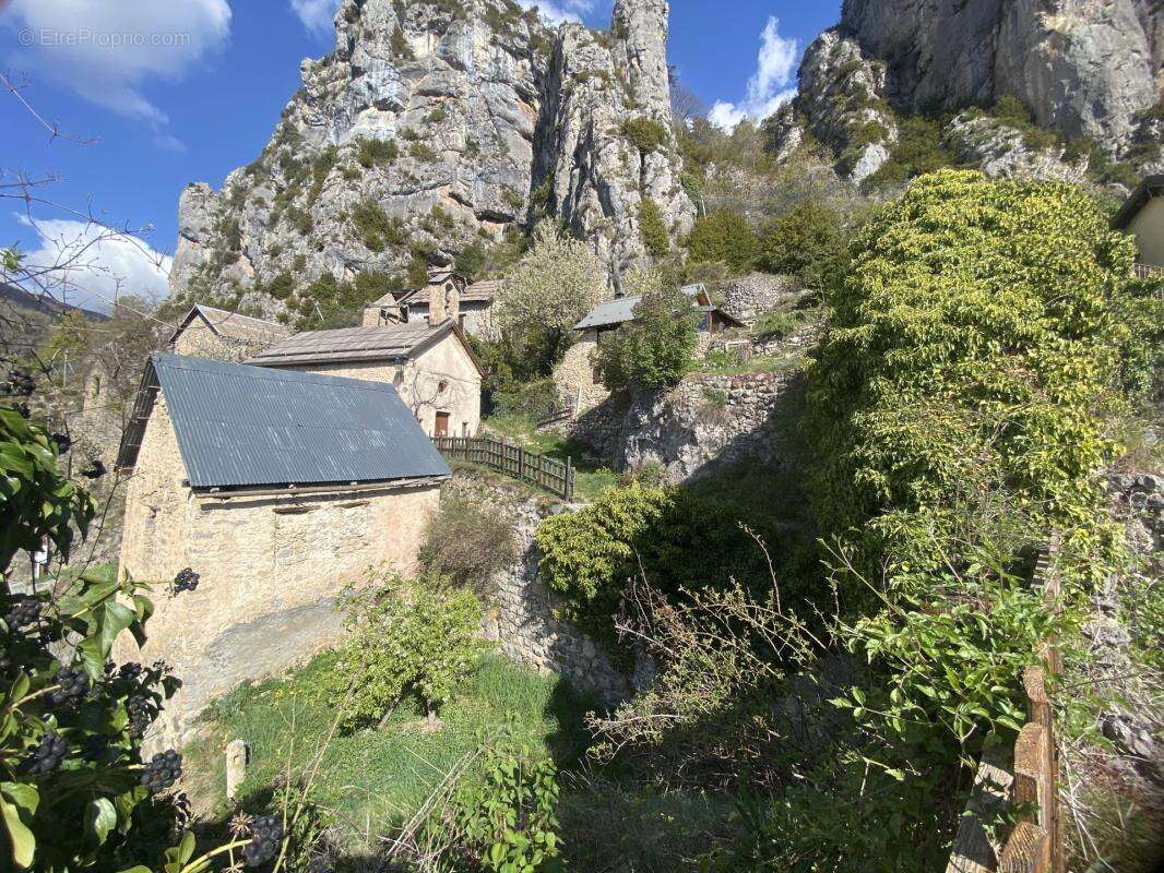 Maison à ROUBION