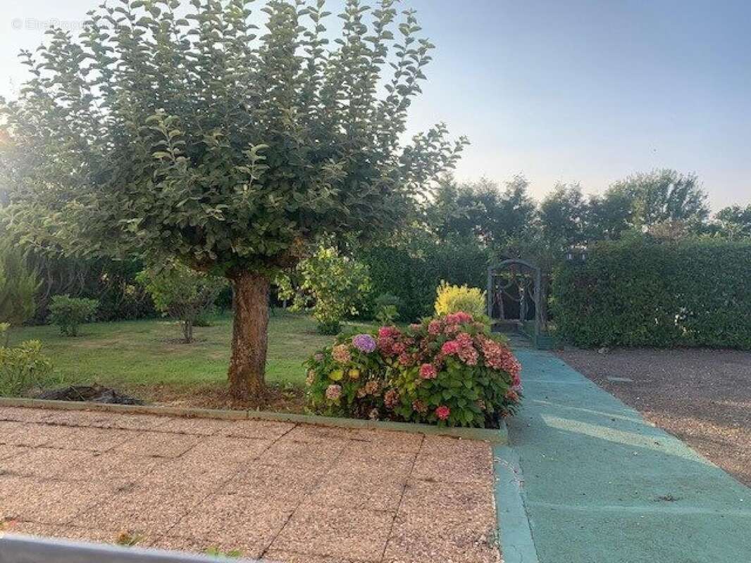 Photo 2 - Maison à VILLERSEXEL