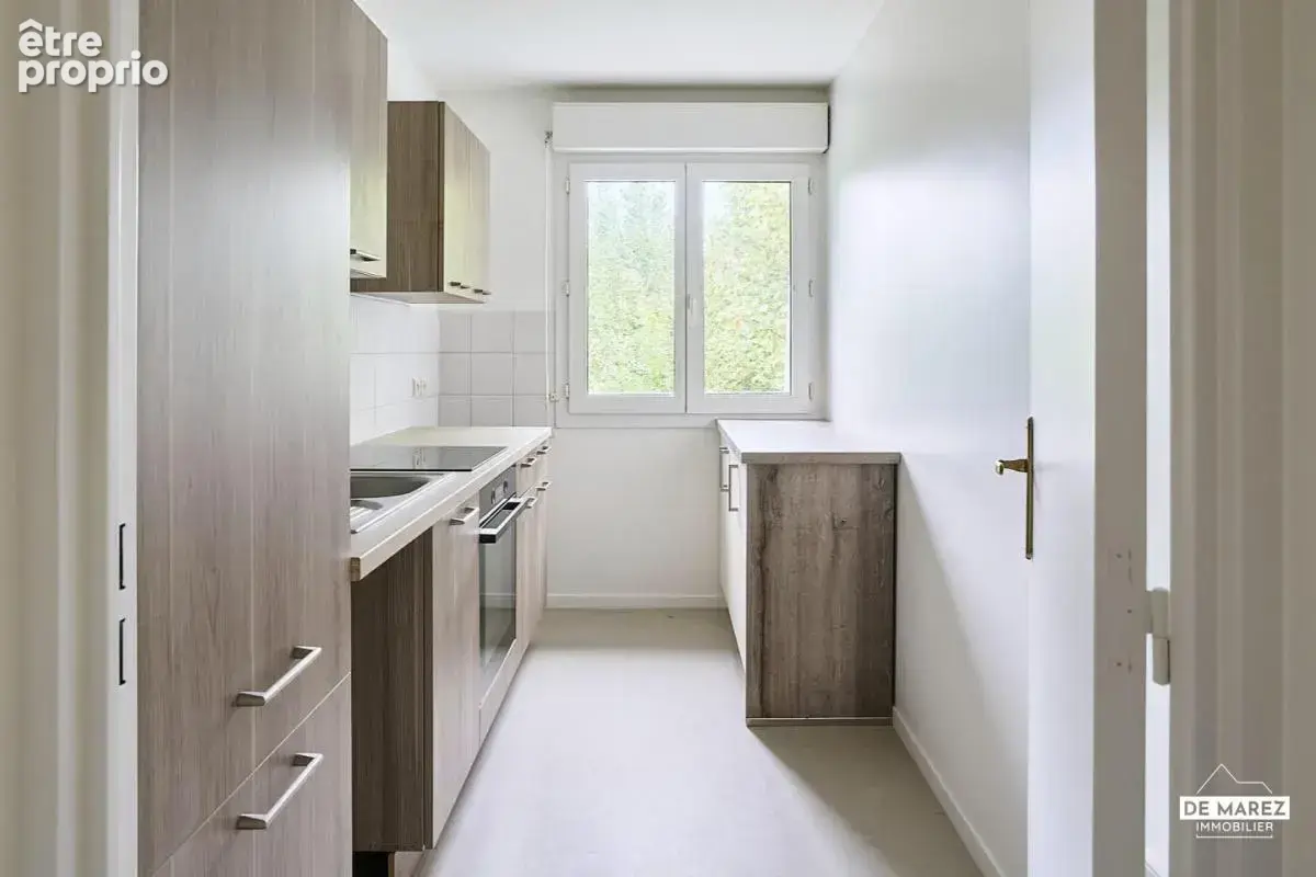 Exclusivite : t2 renove au dernier etage avec balcon, garage et cave ! - photo 5