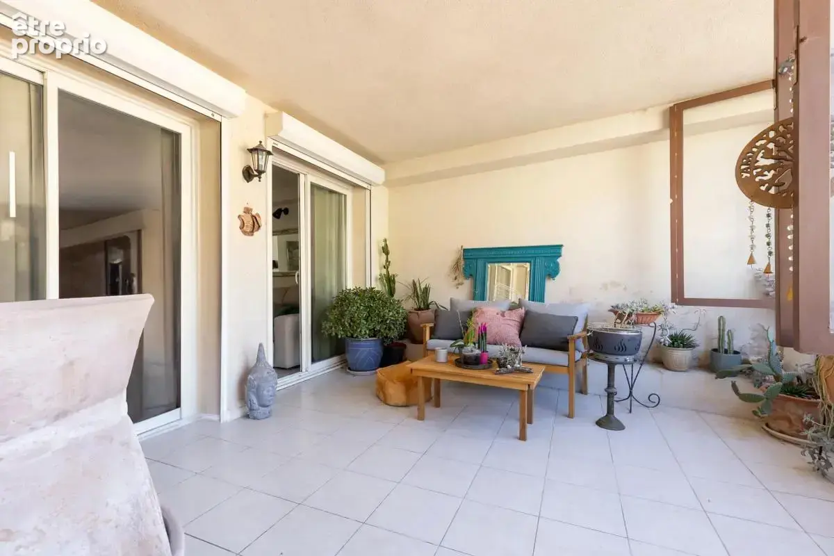 Appartement T3 de 82 m² à Villelaure - photo 3