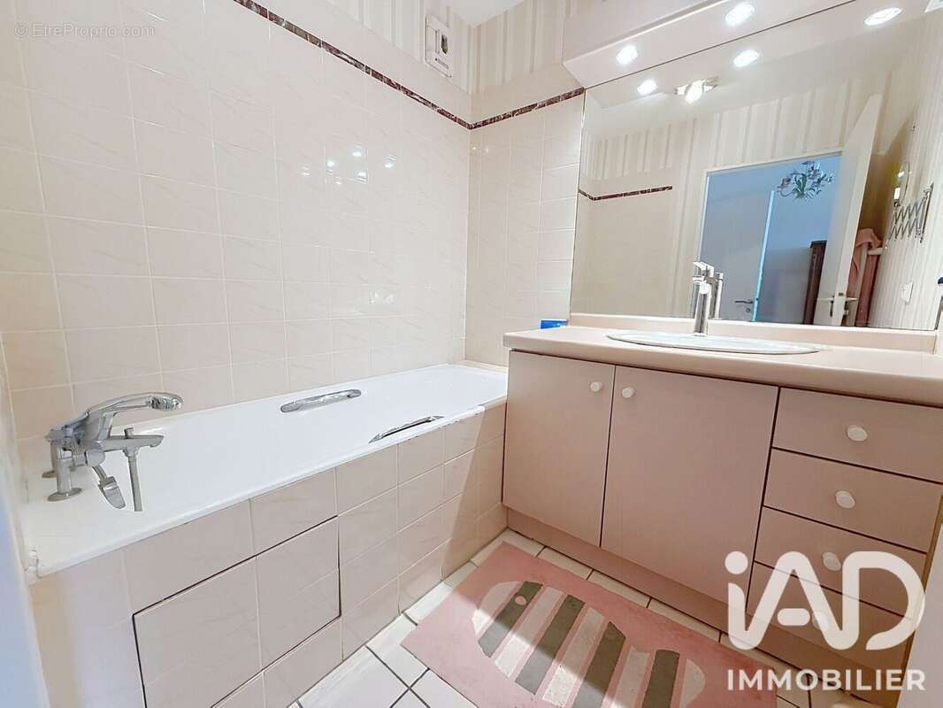 Photo 8 - Appartement à LE PLESSIS-ROBINSON