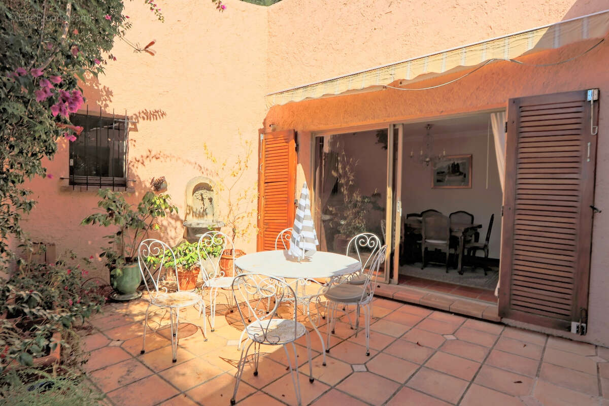 Maison à LA VALETTE-DU-VAR