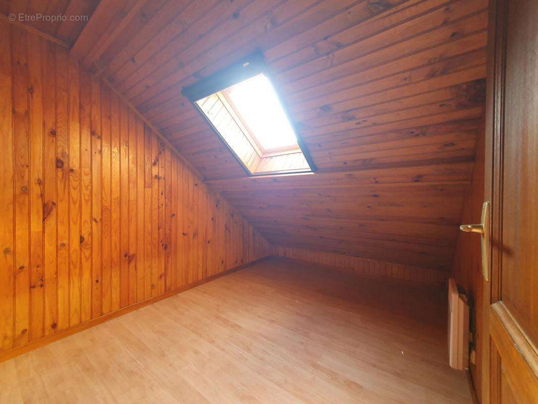 Maison à VILLEMANOCHE