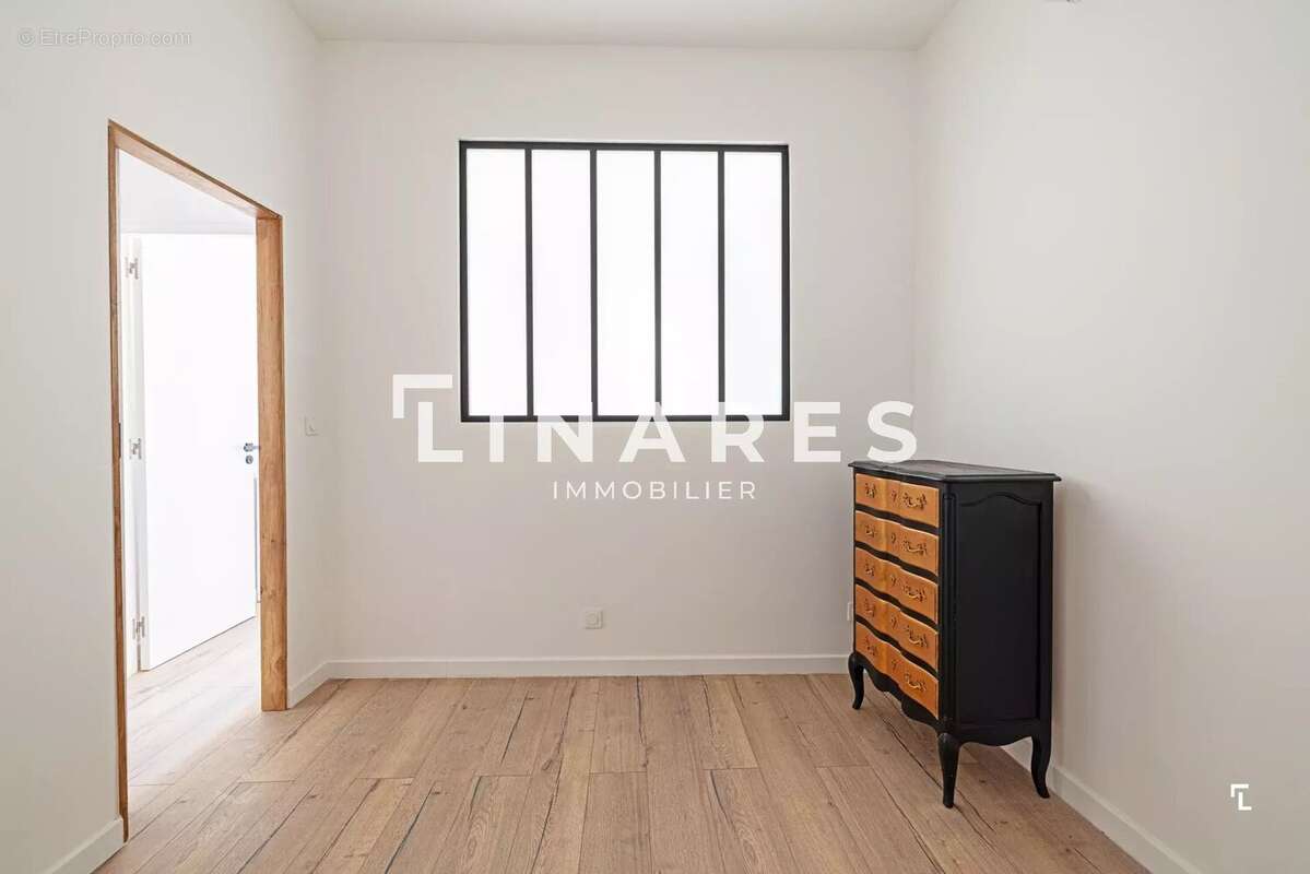 Appartement à MARSEILLE-1E