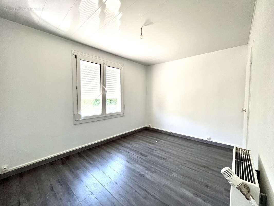 Appartement 620 m² à Charleville-Mezieres  - photo 112