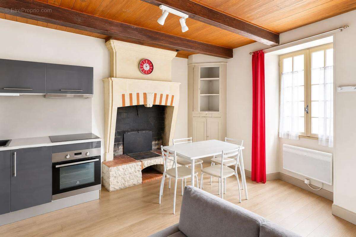Maison à JONZAC