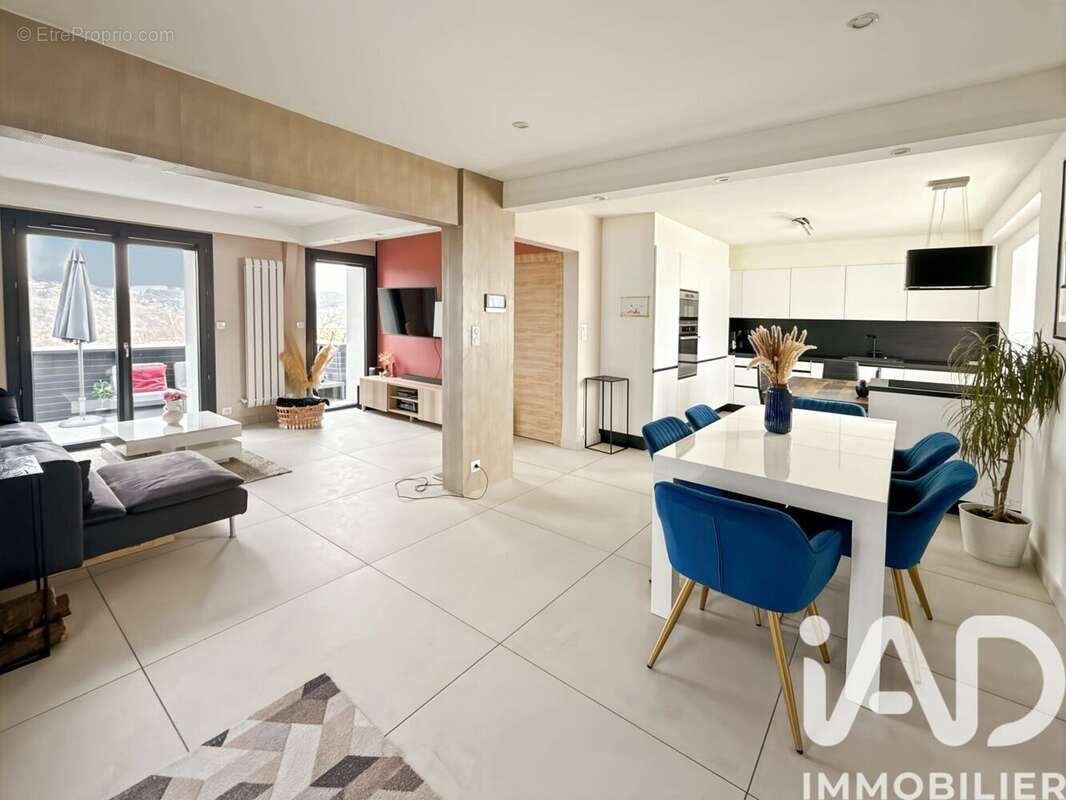 Photo 5 - Maison à SAINT-GENEST-LERPT