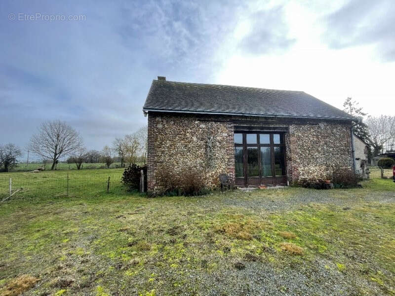 Maison à LA BAZOCHE-GOUET