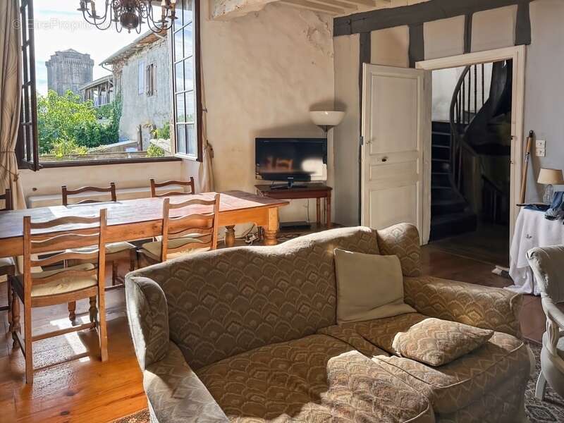 Maison à BASSOUES