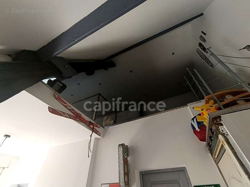 Maison à CROISILLES