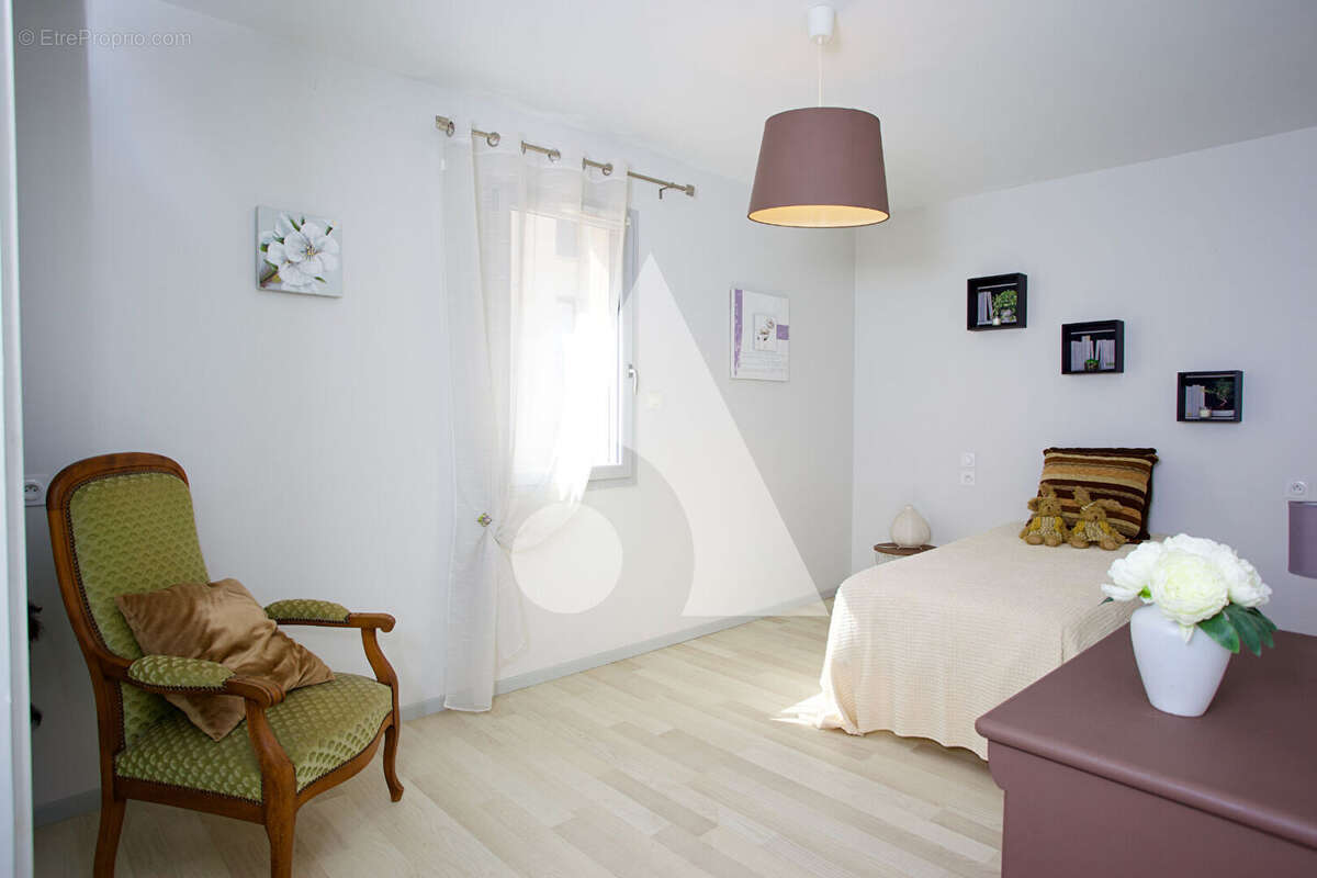 Maison à JASSANS-RIOTTIER