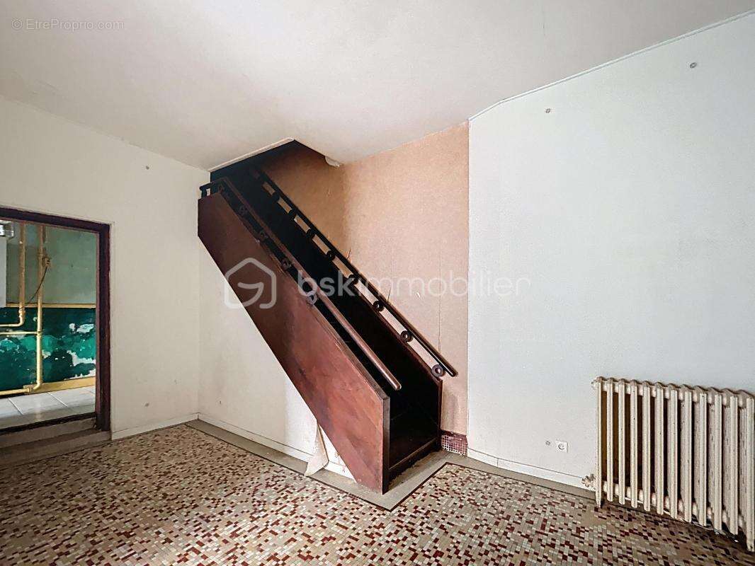 Maison à SAINT-JEAN-DE-BLAIGNAC