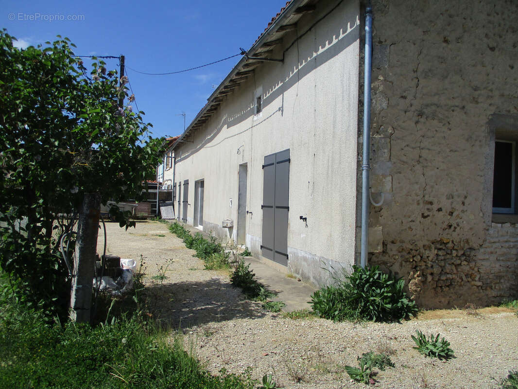 Maison à ROMAGNE