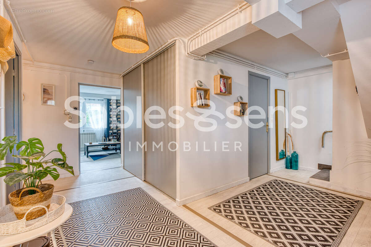 Maison à LES CLOUZEAUX