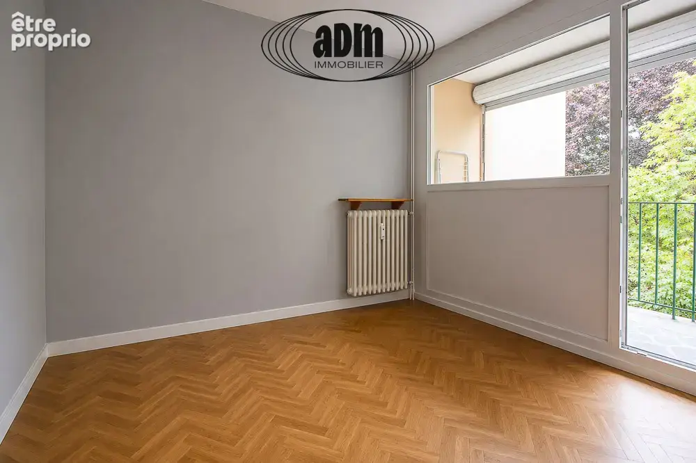 Résidence Bellevue à Meaux / Appartement vendu loué avec balcon, cave, parking et box - photo 5