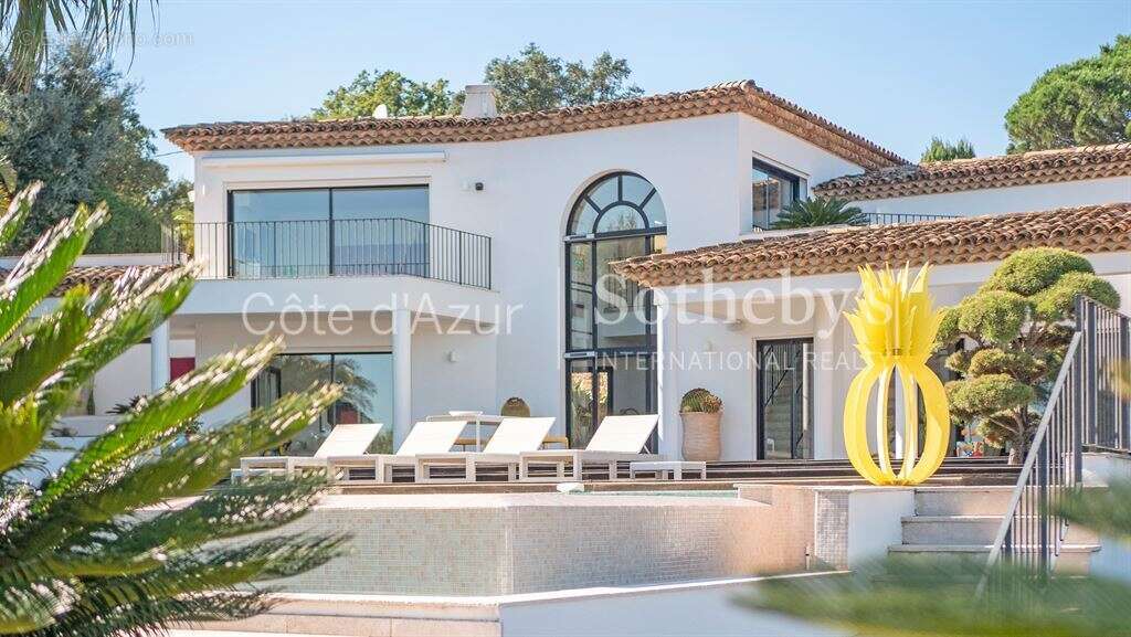 Grimaud Maison contemporaine avec piscine et vue mer - Domaine de Beauvallon - photo 18