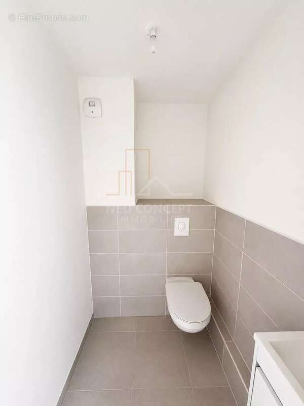 STRASBOURG  Duplex 4 pièces en attique  98,60 m² habitables et 113,15 m² au sol  Terrasse de 38,90 m² - photo 6