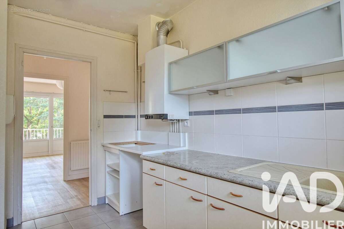 Photo 5 - Appartement à AVRILLE