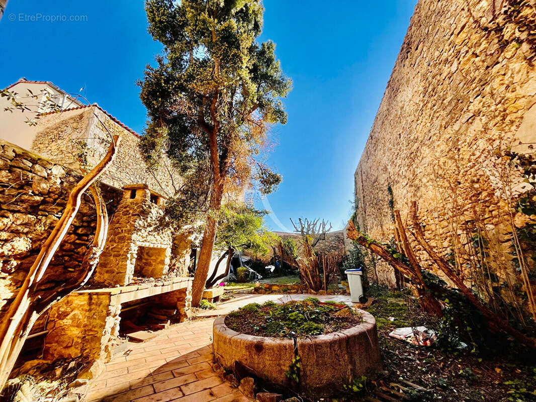 Maison à MEZE