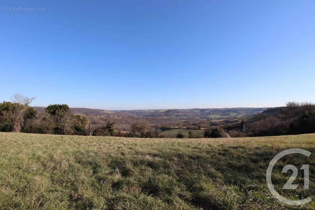 Terrain à BOURNAZEL