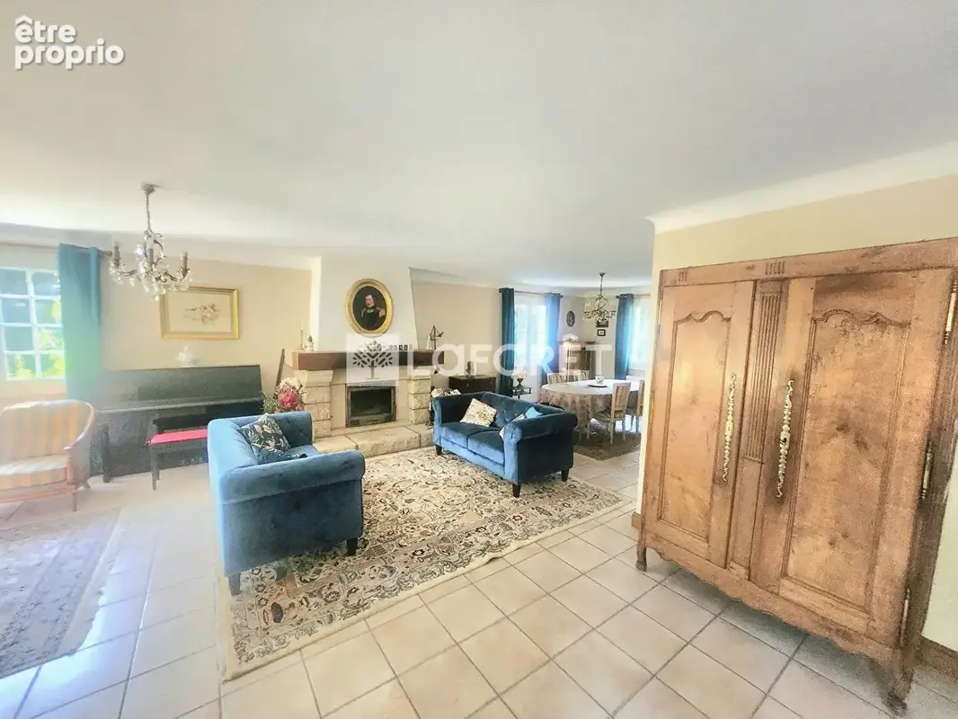 Maison 8 pièce(s) 196 m2 - photo 4
