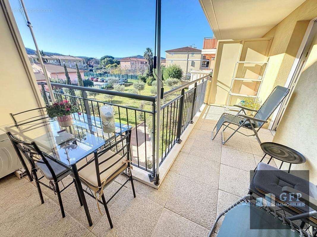 Appartement à BORMES-LES-MIMOSAS