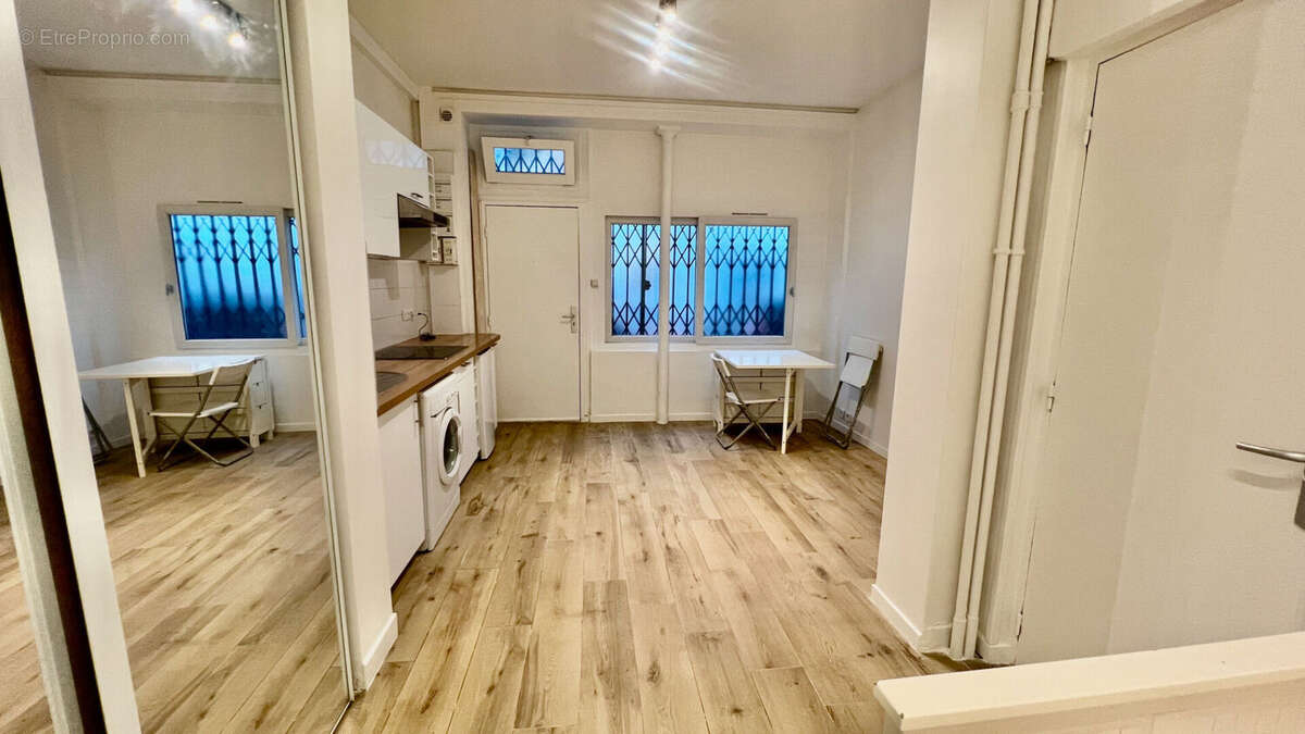 Commerce à PARIS-17E