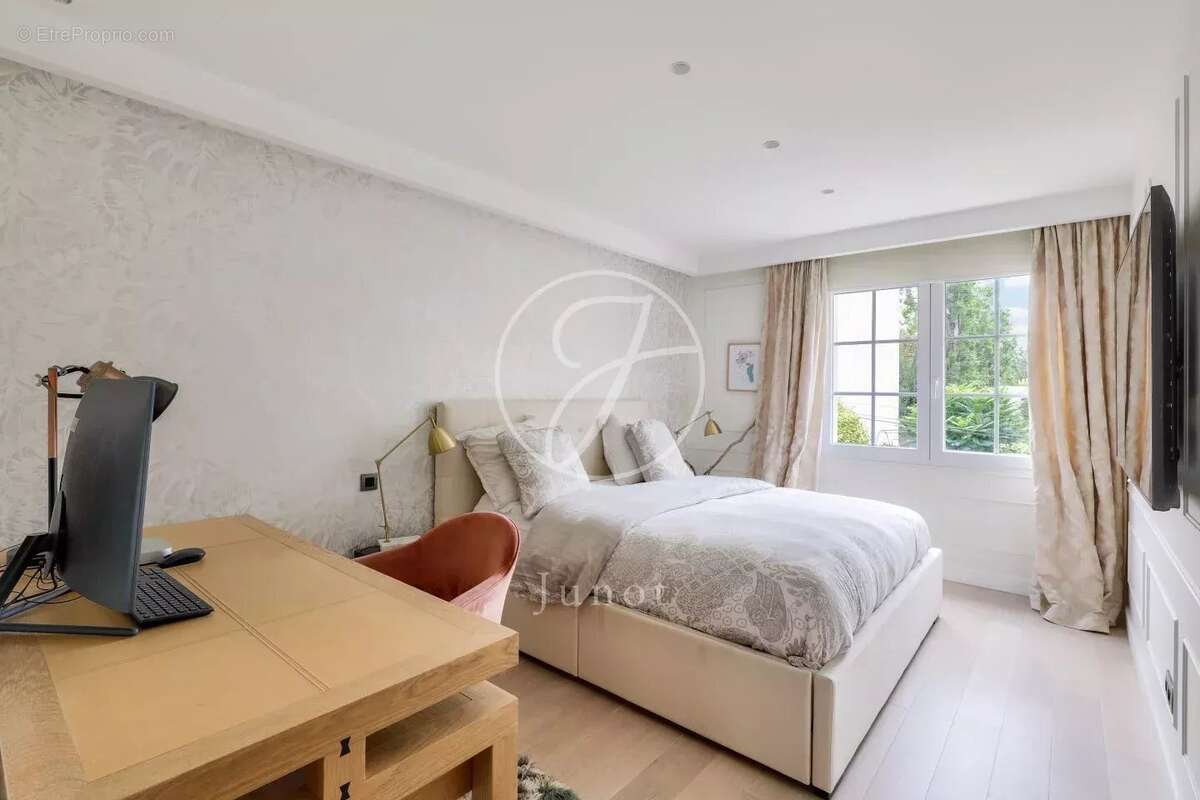 Maison à LE VESINET