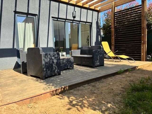 Appartement à LESPINASSE