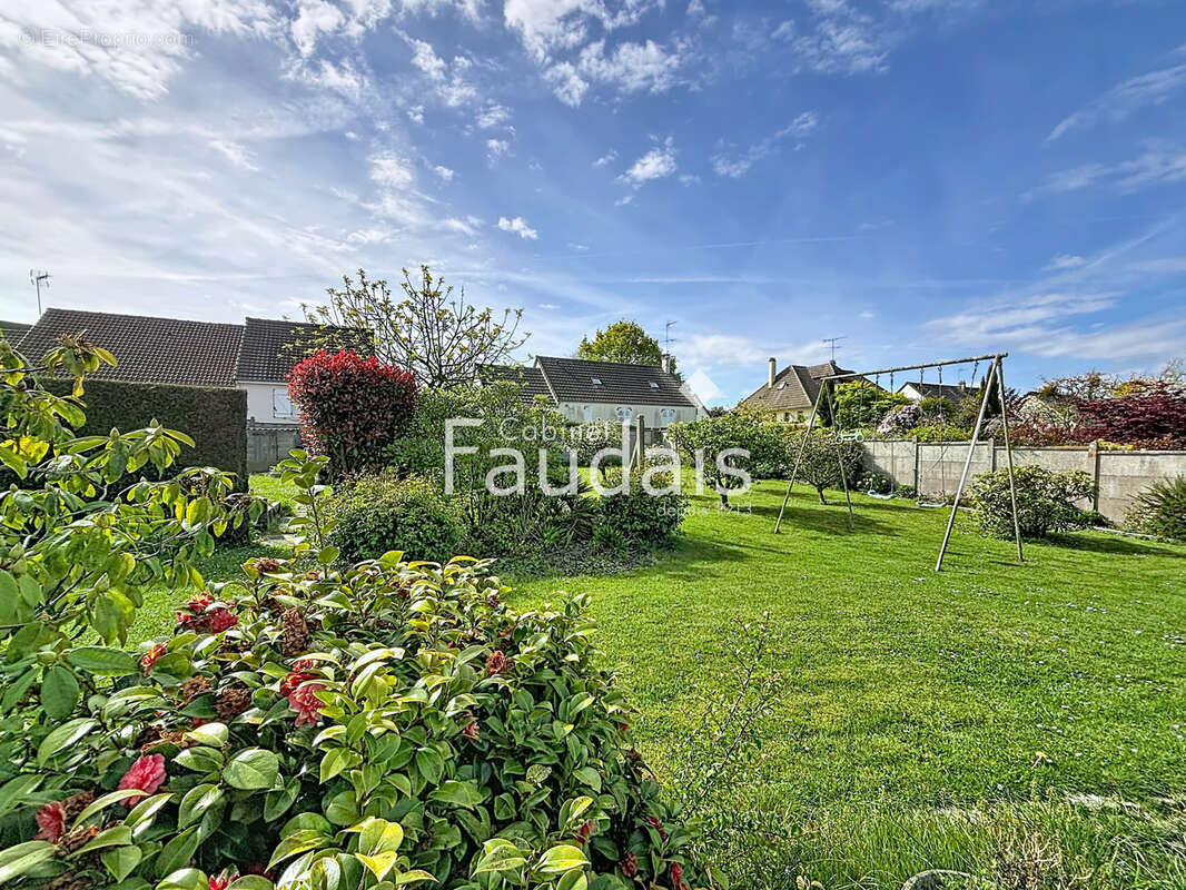 Maison à ISIGNY-SUR-MER