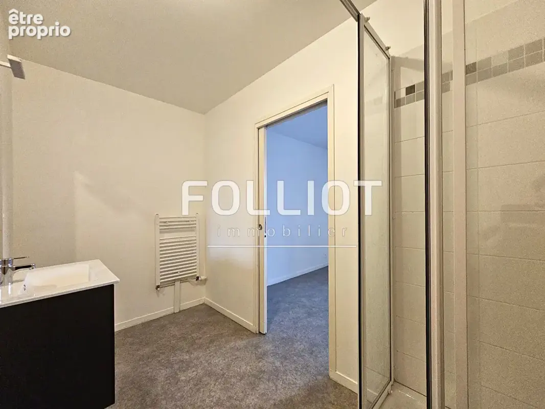 Appartement récent 2 pièces à Caen-balcon-cave-parking-Rue de Falaise - photo 13