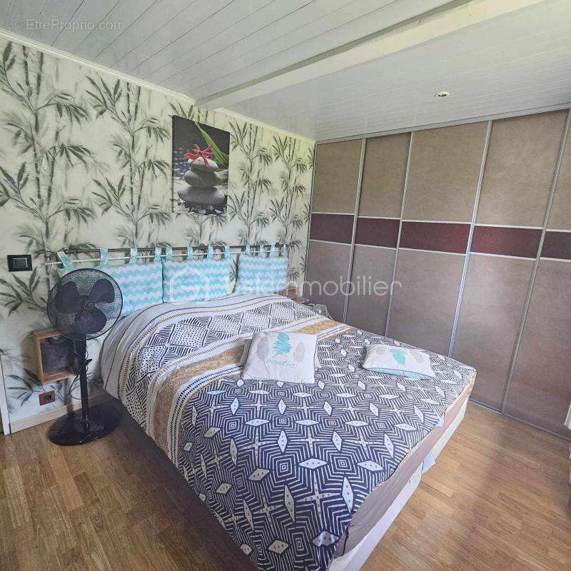 Maison à SAINTE-GAUBURGE-SAINTE-COLOMBE