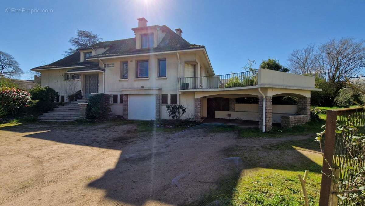 Maison à LA CHATRE