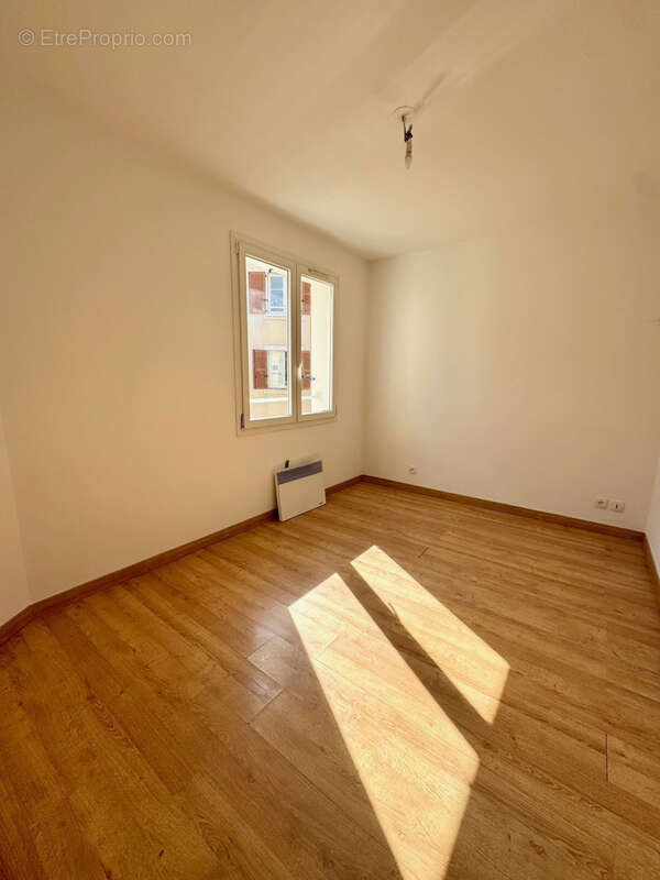 Appartement à CORBEIL-ESSONNES