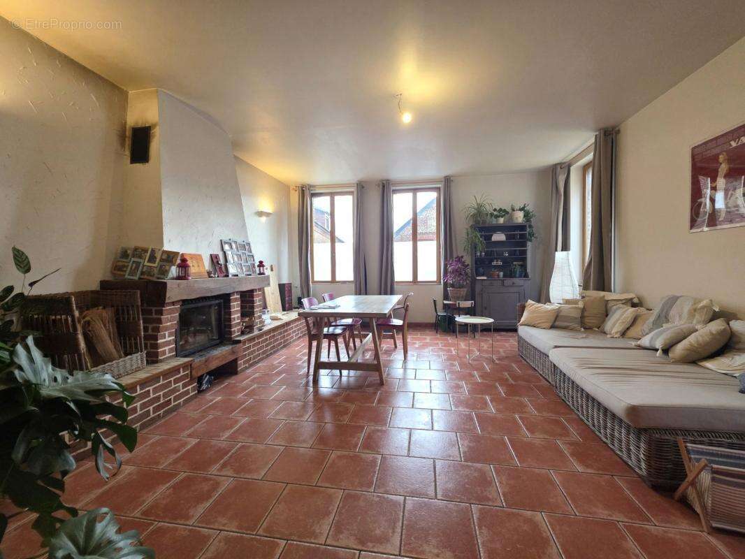 Maison à FONTAINE-AU-PIRE