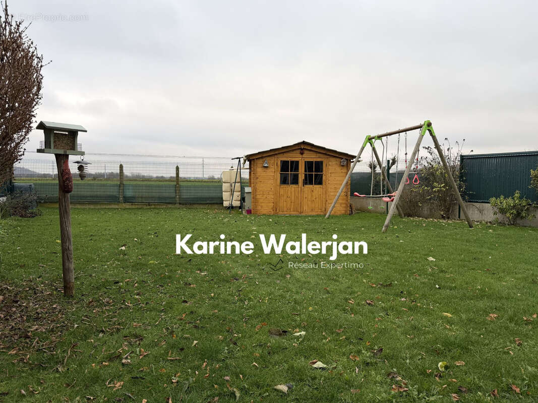 Maison à COURRIERES