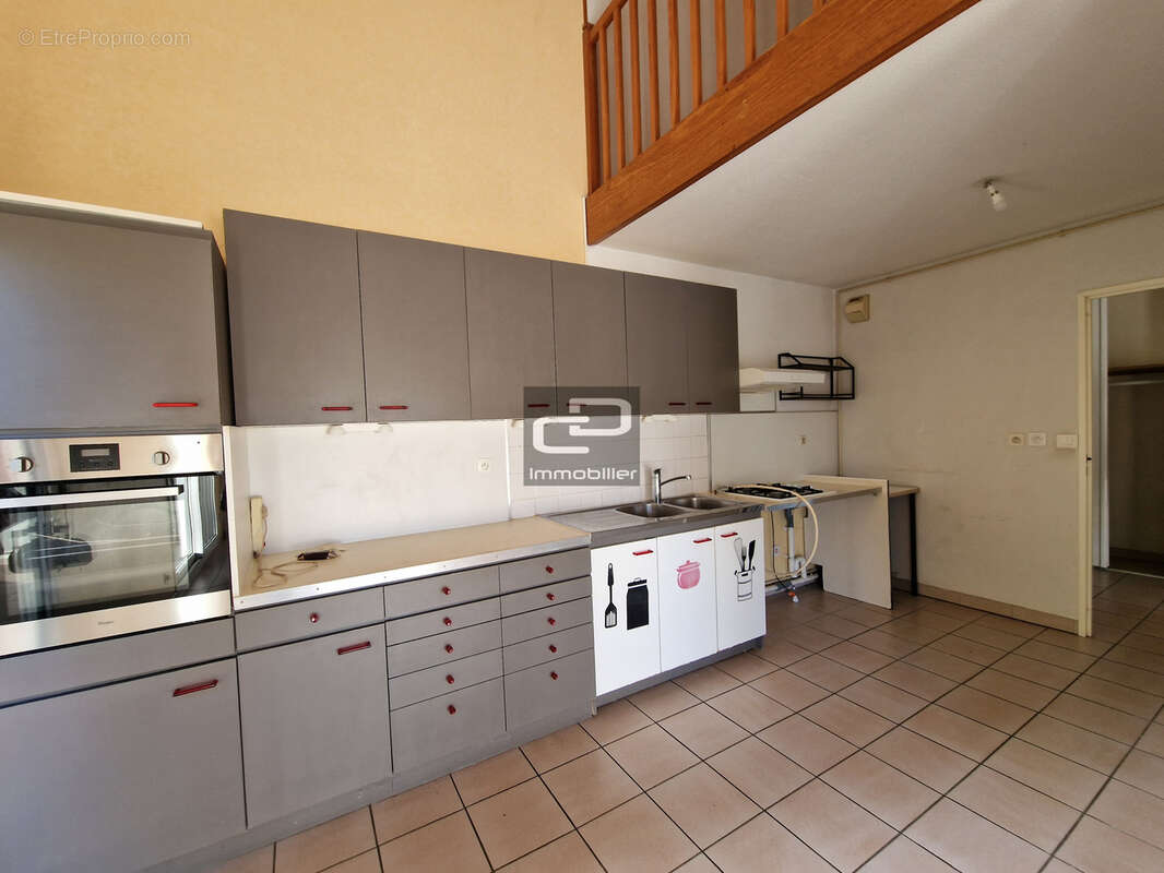Appartement à COUZON-AU-MONT-D'OR