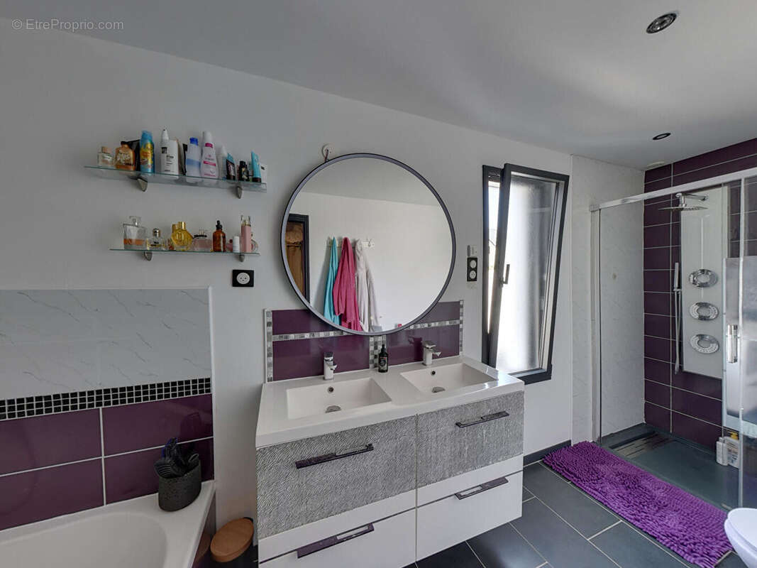 Contemporaine spacieuse sur son joli parc arboré et fleuri - photo 9