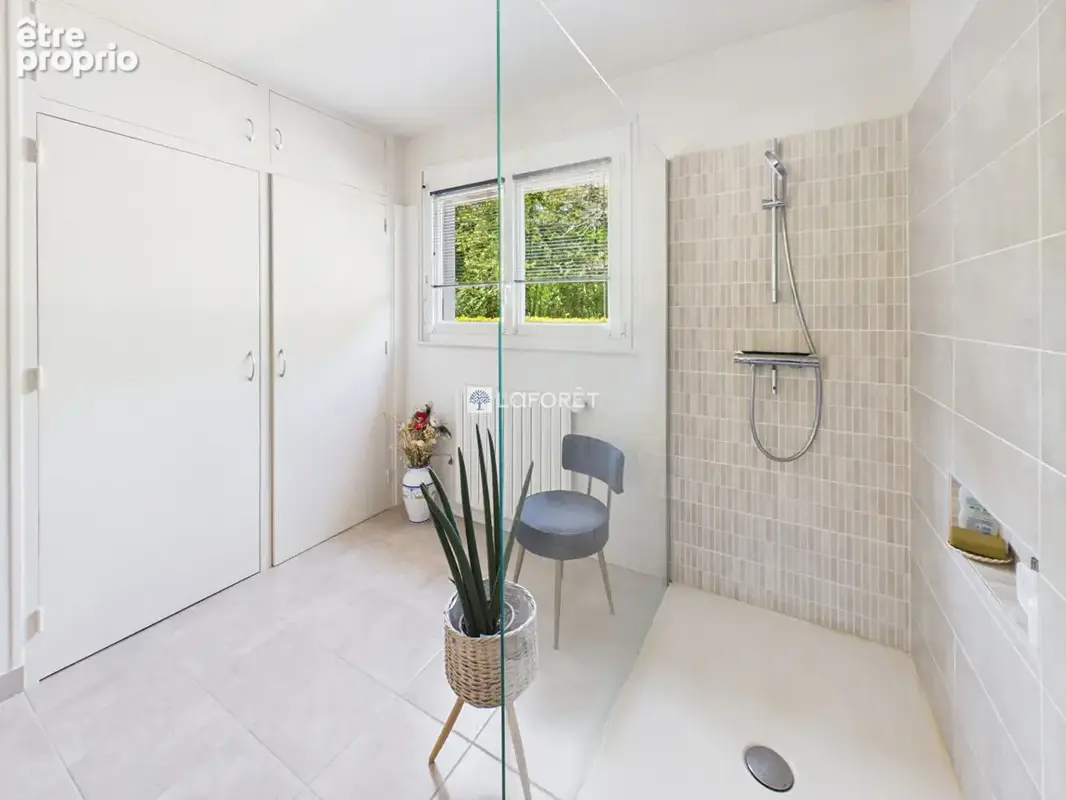 Maison Saint Evarzec 7 pièce(s) 171,55 m2+87m2 de sous-sol complet - photo 6