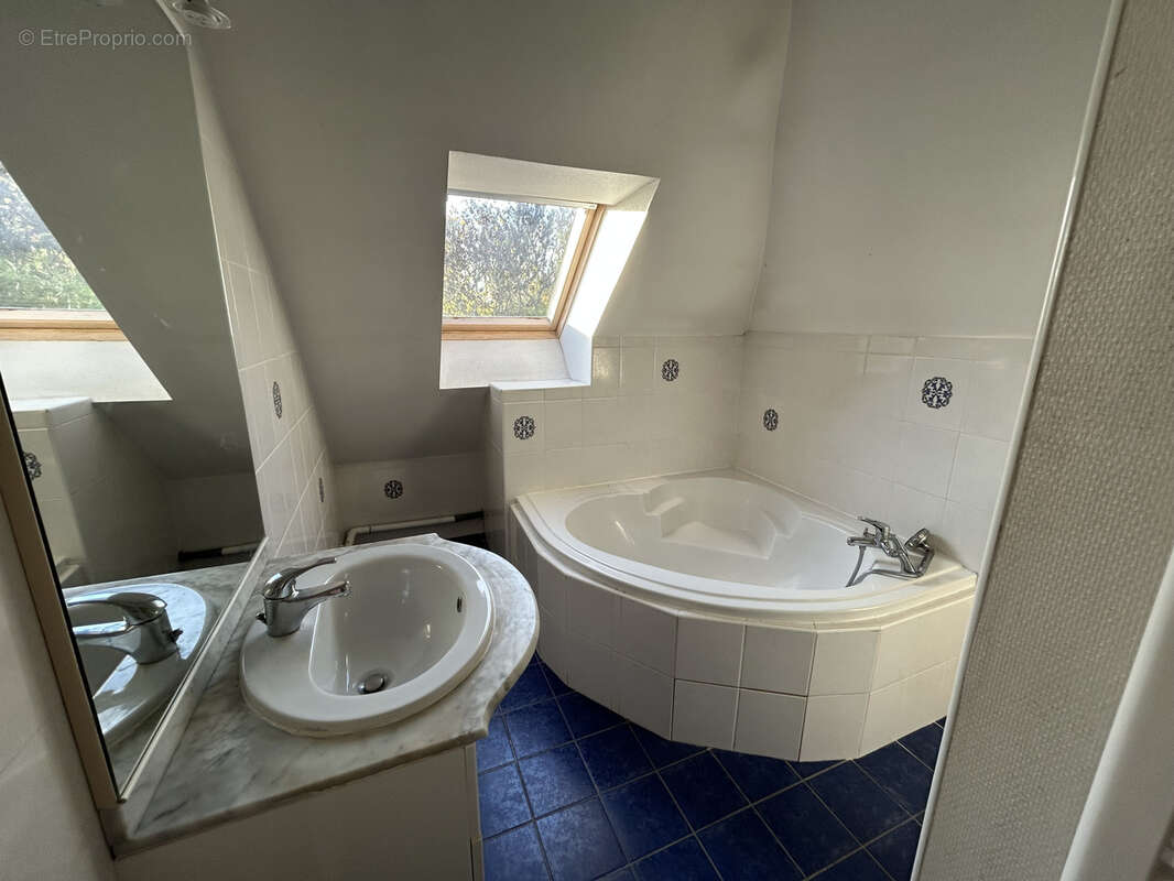 Maison à SAINT-JULIEN-LES-VILLAS