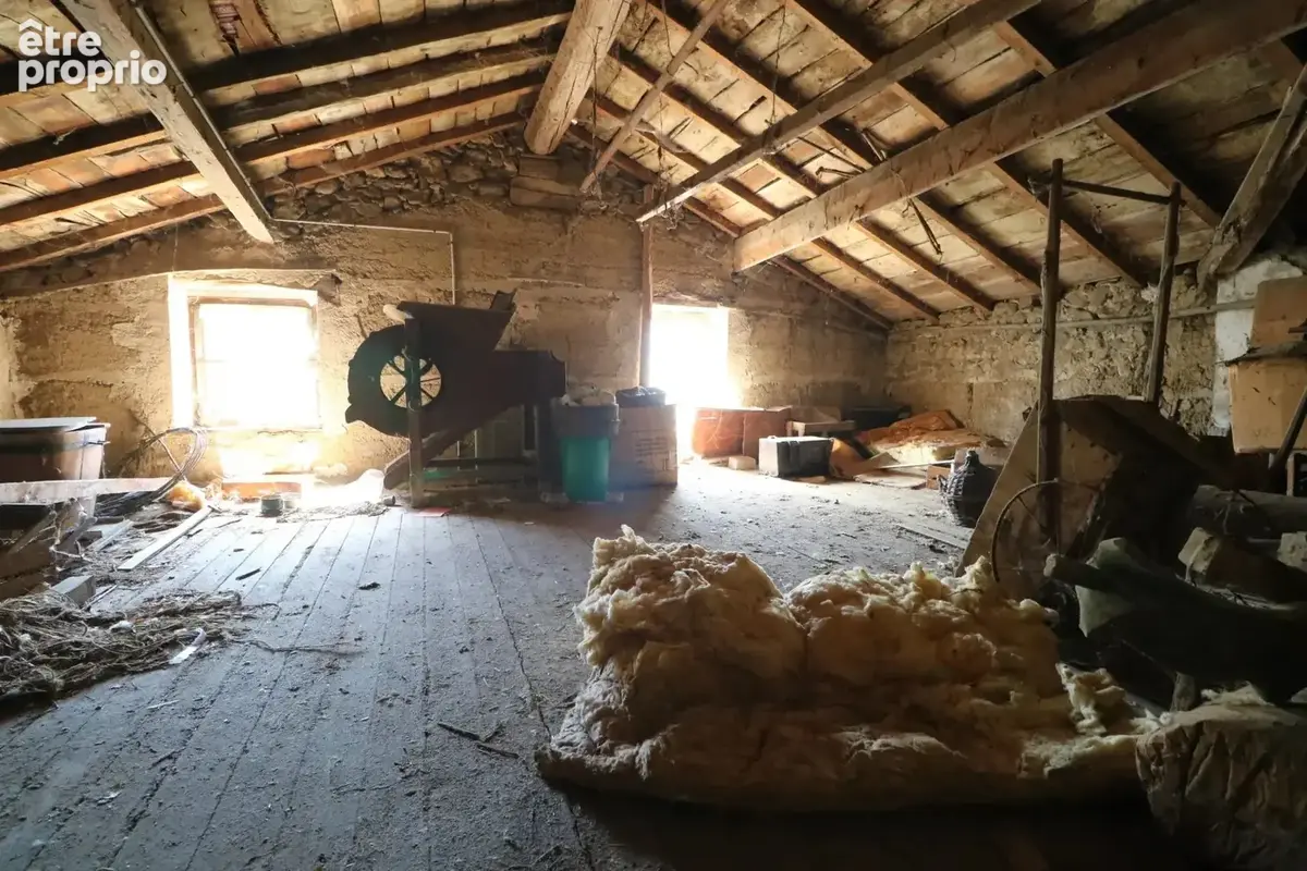 Corps de ferme sur 20 000 m² de terrain - photo 7