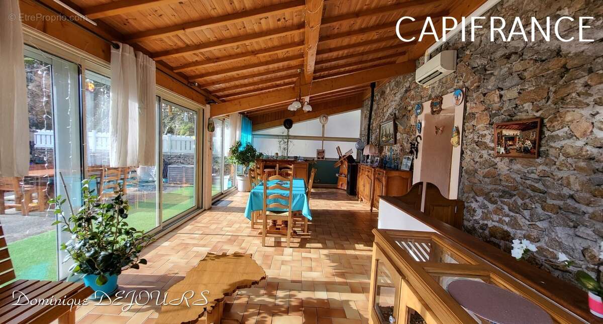 GRANDE MAISON avec piscine Idéal pour 2 familles souhaitant partager des espaces extérieurs communs ou projet de location - photo 2