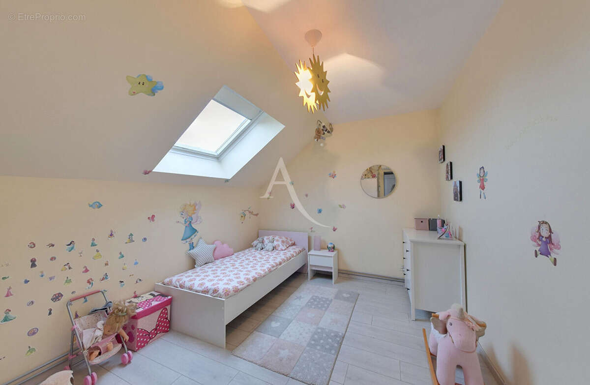 Maison à OZOIR-LA-FERRIERE