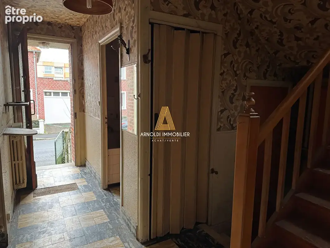 Maison individuelle à rénover de 4 chambres secteur Hôpital de VALENCIENNES - photo 4