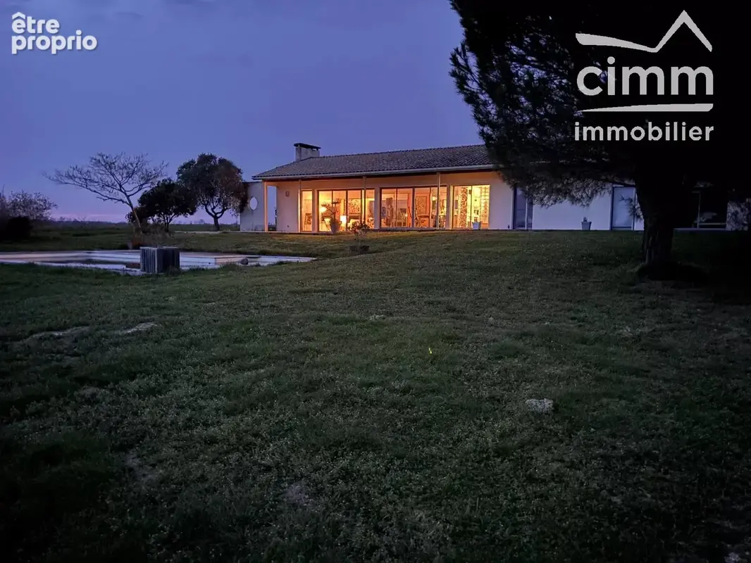 POUCHARRAMET —Villa d'architecte – 160 m² – Piscine – Parc de 3 500 m² – Vue campagne, lac et Pyrénées - photo 14
